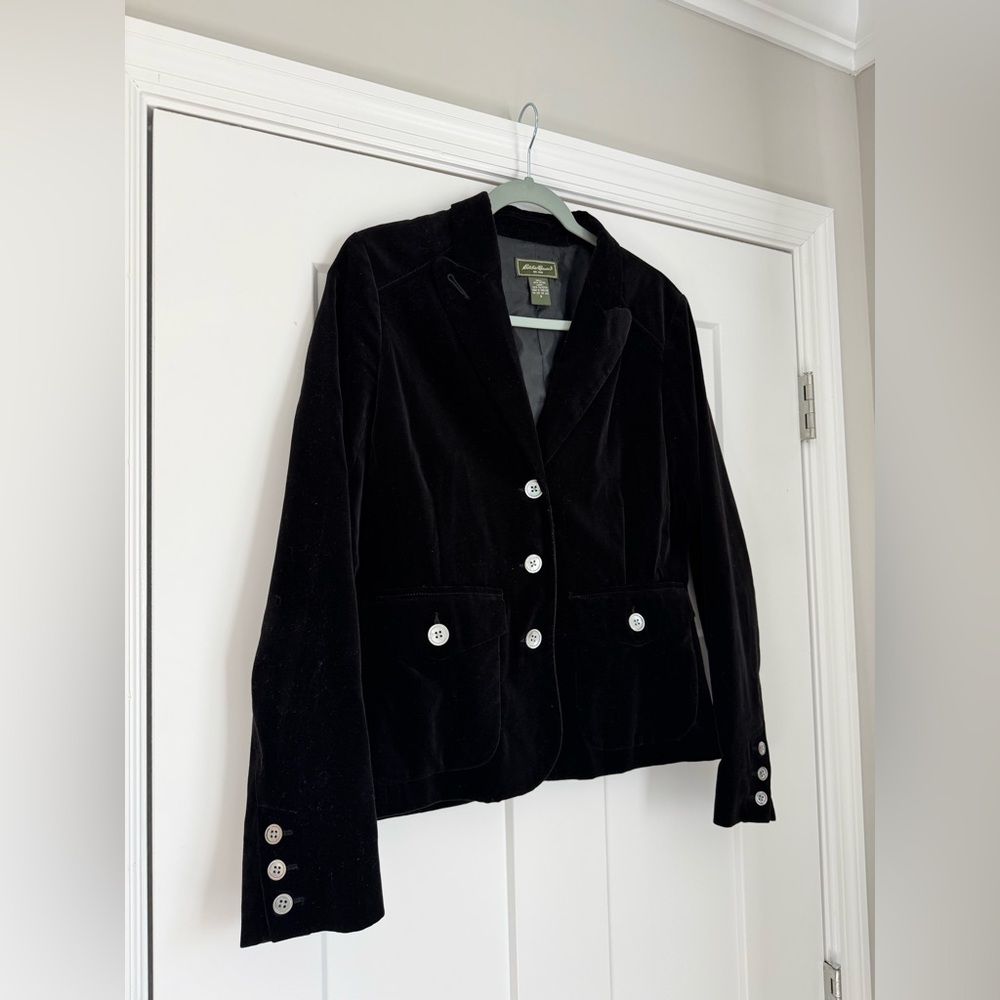 Eddie Bauer women’s black blazer